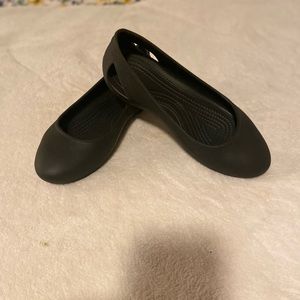 Croc flats size 6